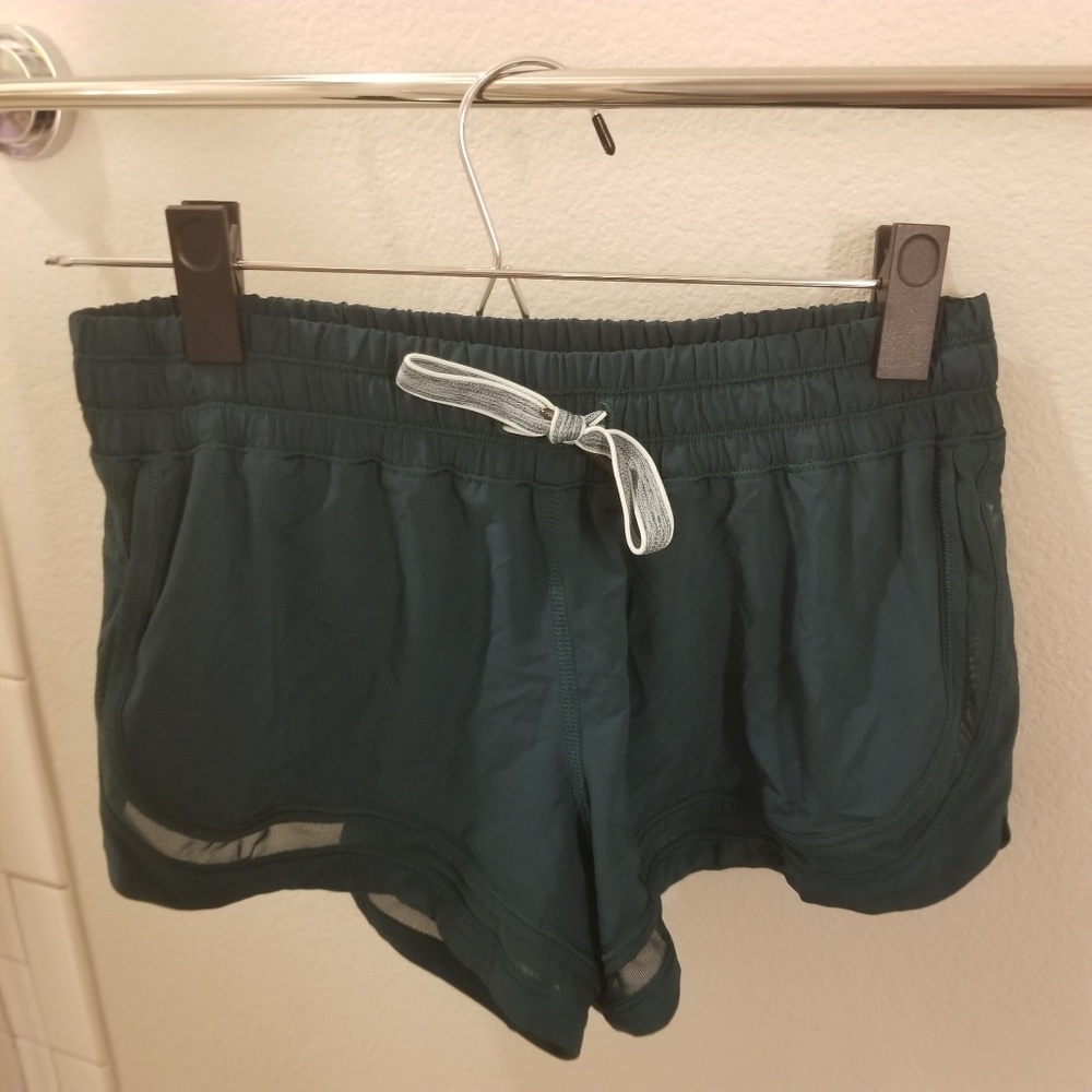 Lululemon Shorts with Mesh Details size 6